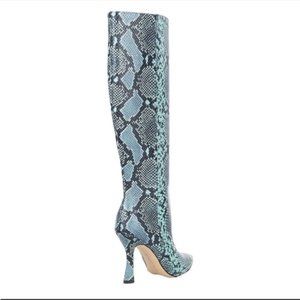 Gianni Bini Snake Print Boots Size 7.5 Blue Stiletto Heel Tall